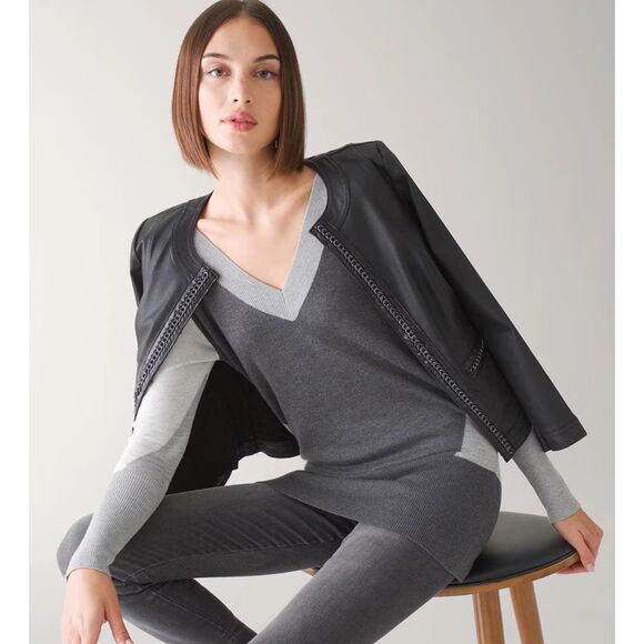 NWT WHITE HOUSE BLACK MARKET LS Vink Gray.Colorblock Tunic Sweater V-Neck Size S - Picture 1 of 10